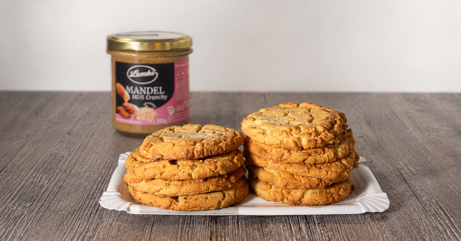 Crunchy Mandelmus Cookies